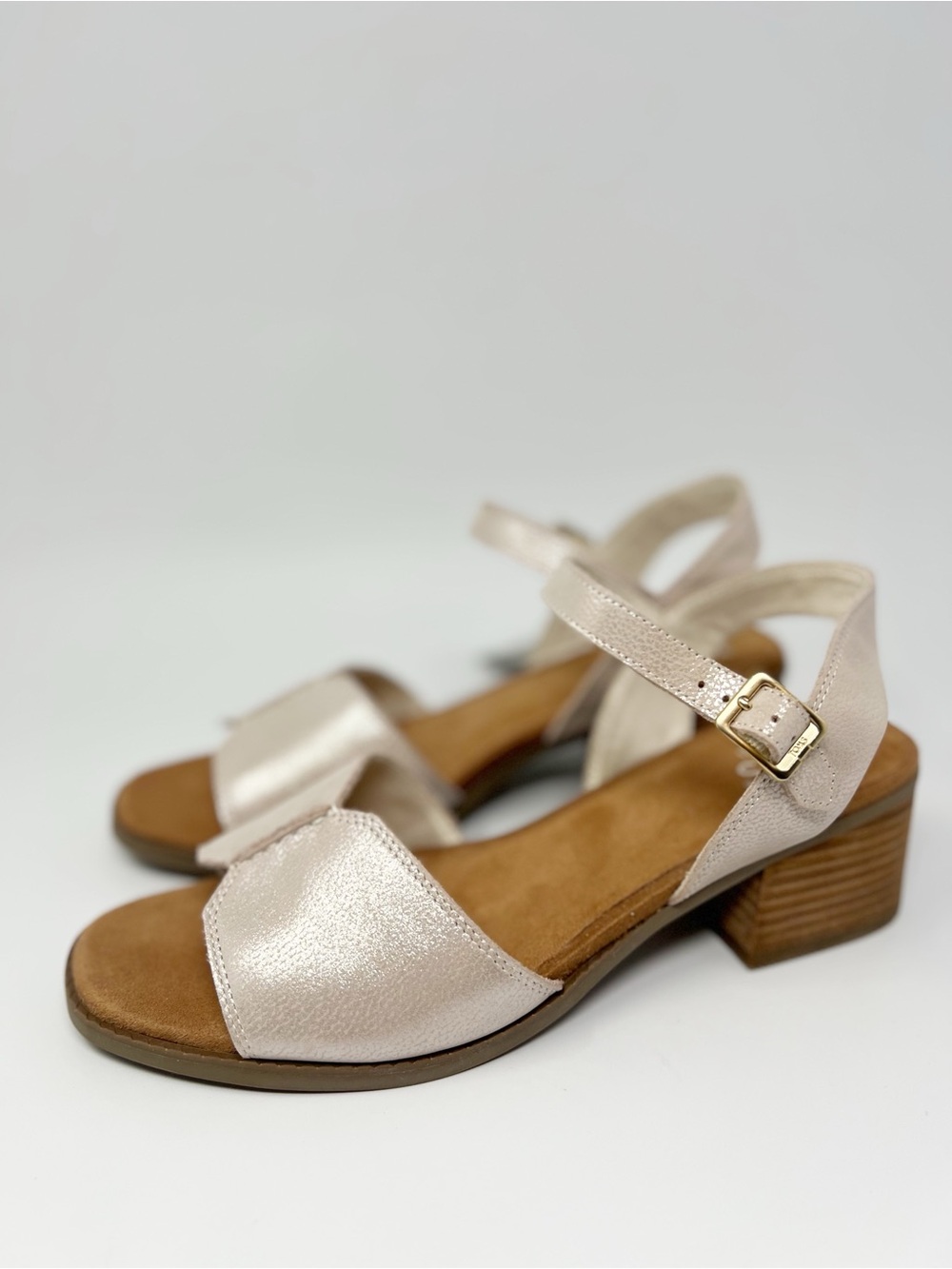 Tom’s Eloise Sandal Sandal
Size 10